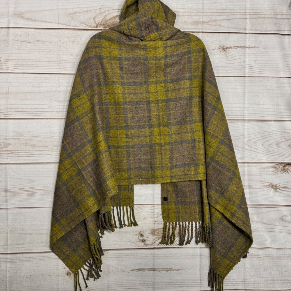 Coco + Carmen Hooded Poncho Wrap Plaid Green Yellow Brown Fringed One Size - Picture 2 of 4